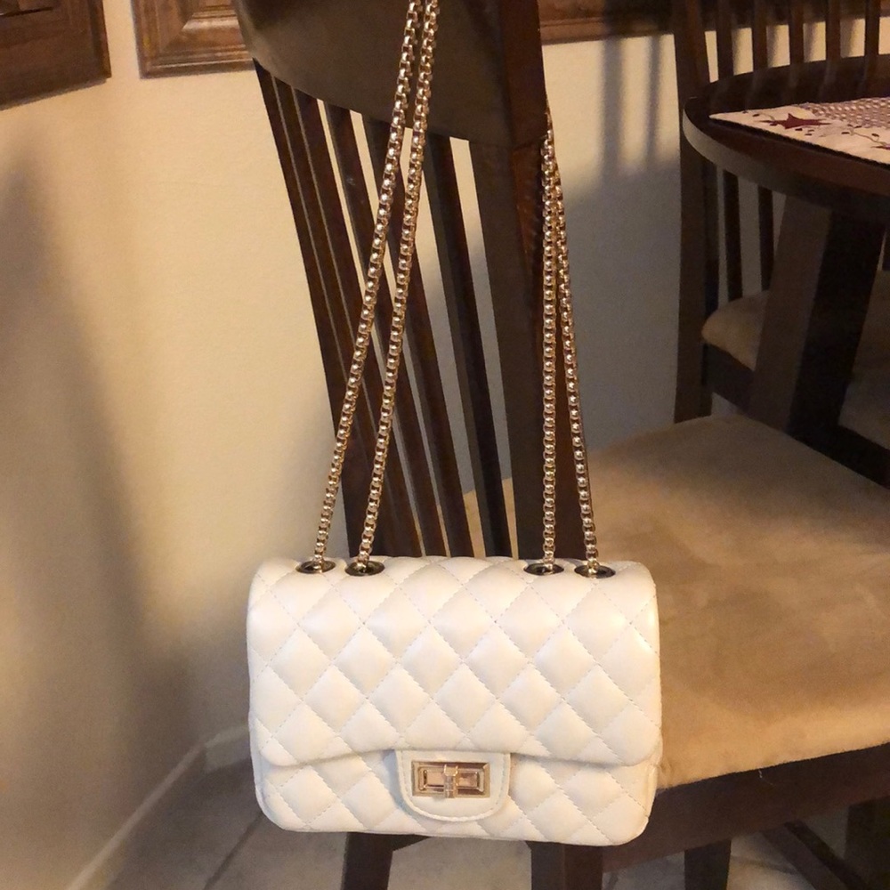 Cute quilted small purse, off white